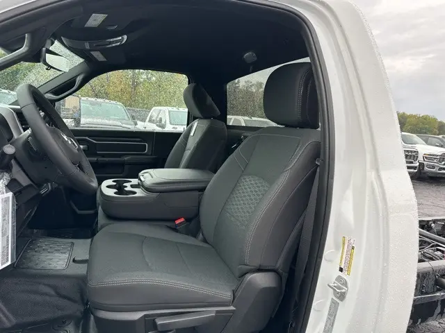 2025 Ram 5500 photo 8