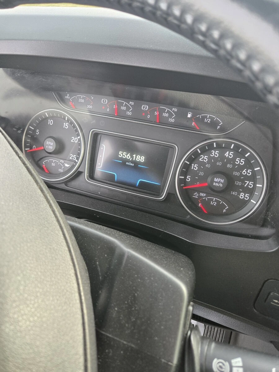 2020 International LT — photo 2