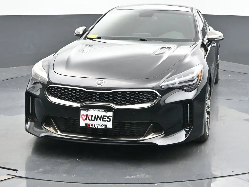 2019 Kia Stinger GT photo 3