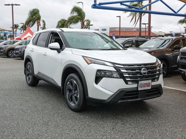 2026 Nissan Rogue SV's photo