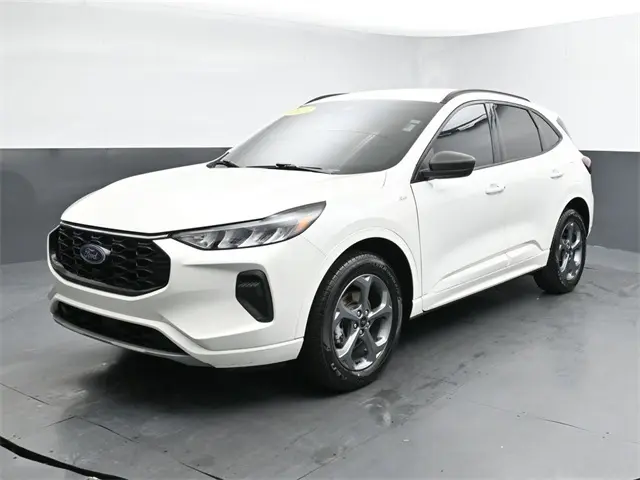 2023 Ford Escape ST-Line photo 3