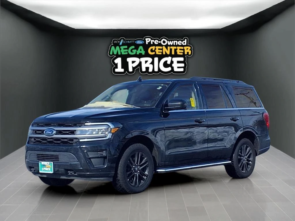 2022 Ford Expedition XLT's photo