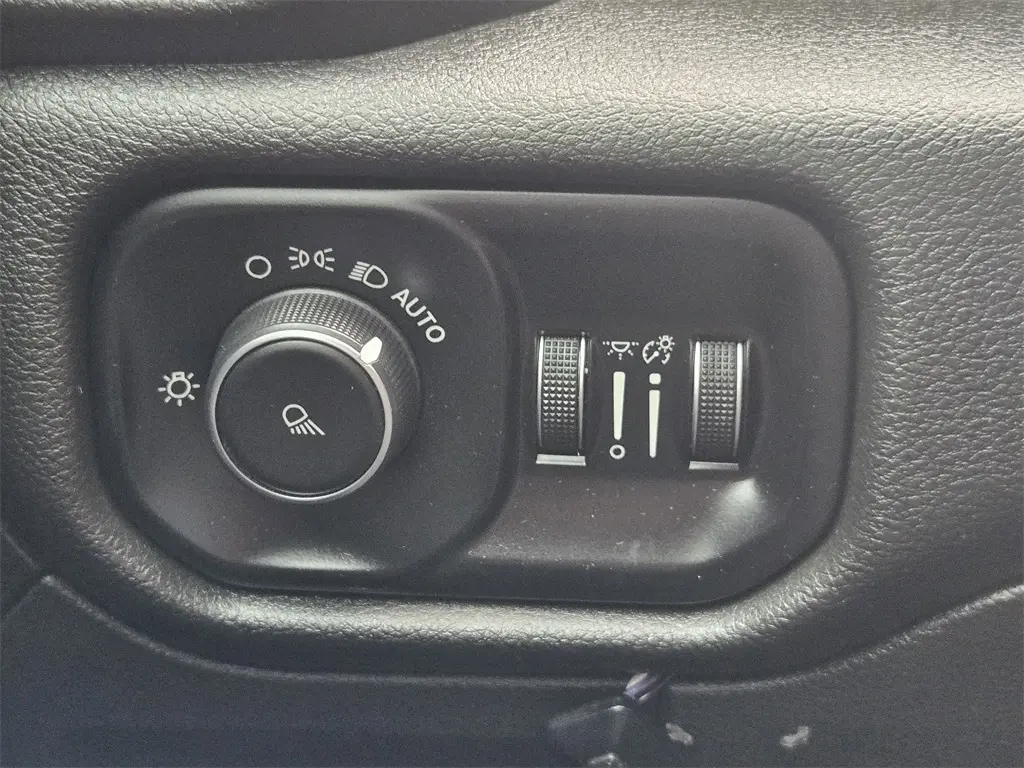 2019 Ram 1500 Tradesman photo 22