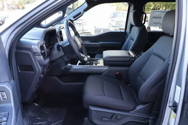 2025 Ford F-150 XLT photo 23