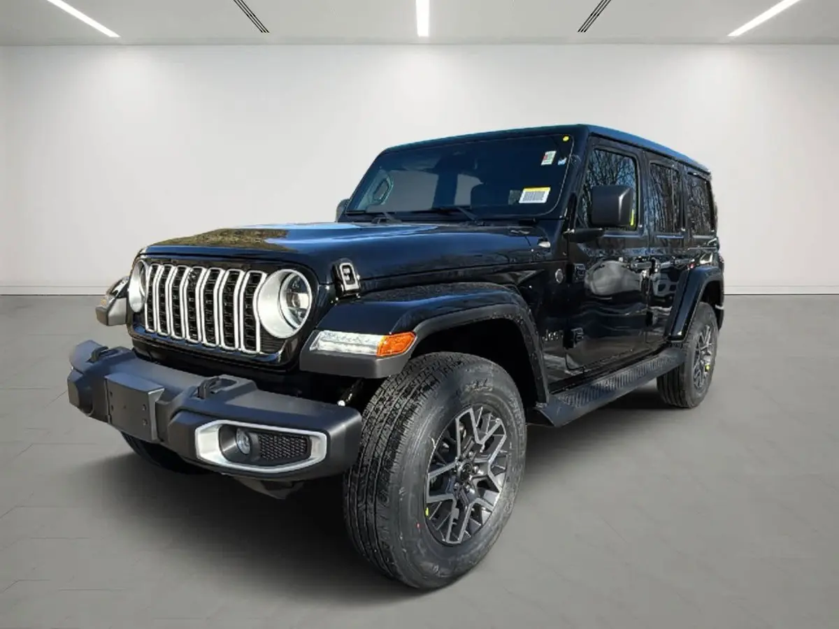 2026 Jeep Wrangler 4-Door Sahara's photo