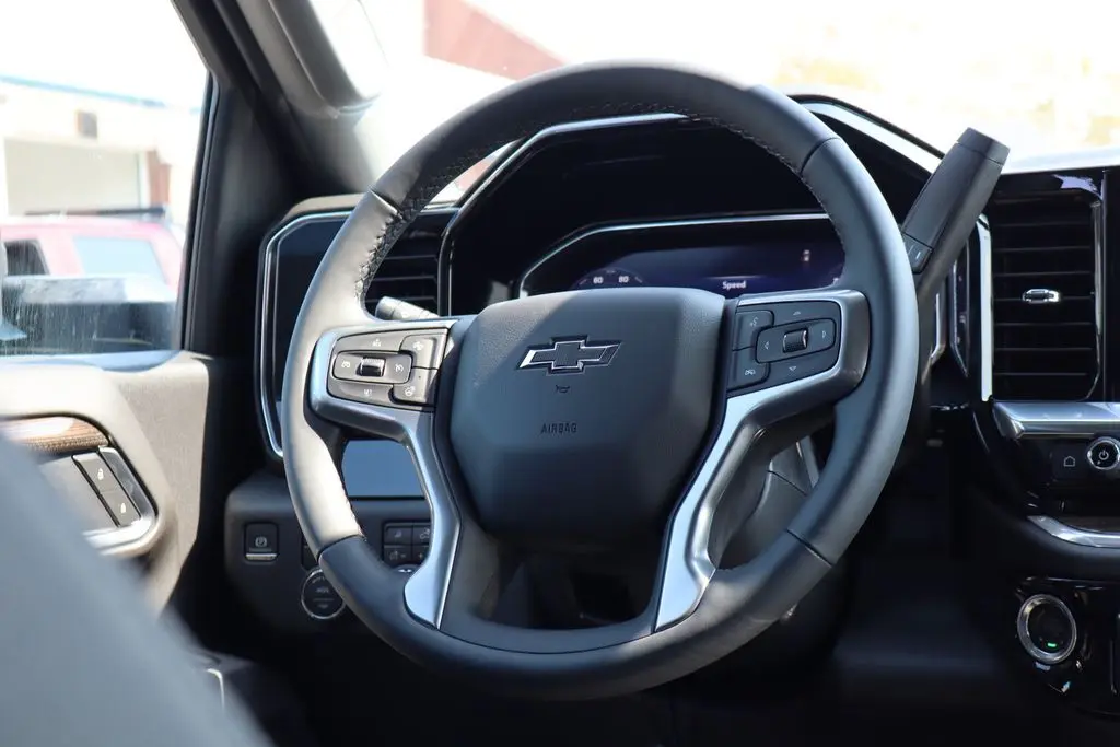 2026 Chevrolet Silverado 3500HD LT photo 42
