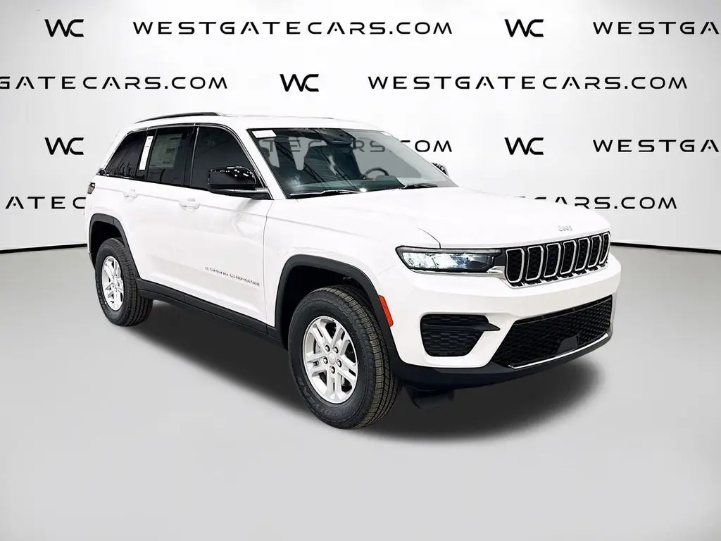 2025 Jeep Grand Cherokee Laredo's photo