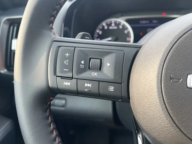 2025 Nissan Pathfinder Rock Creek photo 12