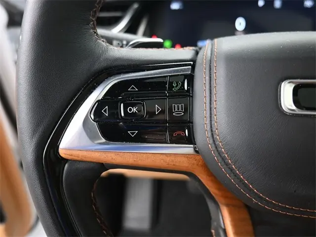 2024 Jeep Grand Cherokee L Summit photo 17
