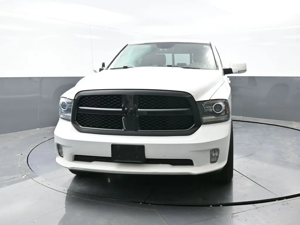 2018 Ram 1500 Sport photo 4