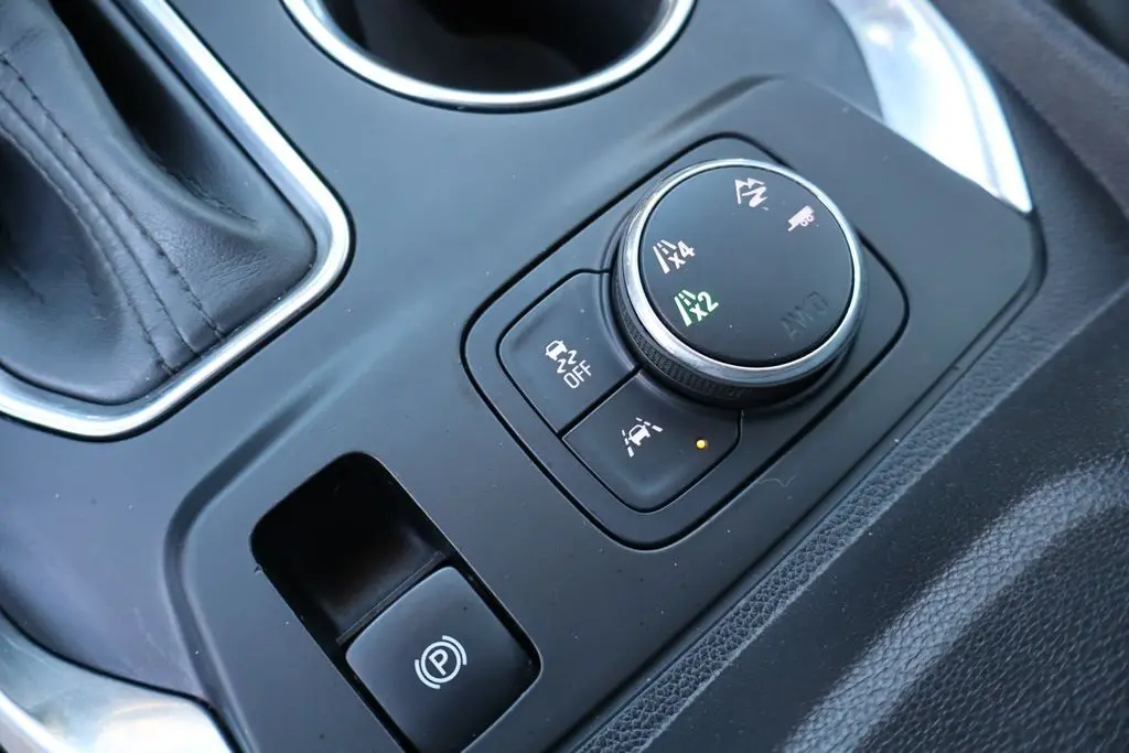2021 Chevrolet Traverse Leather photo 24