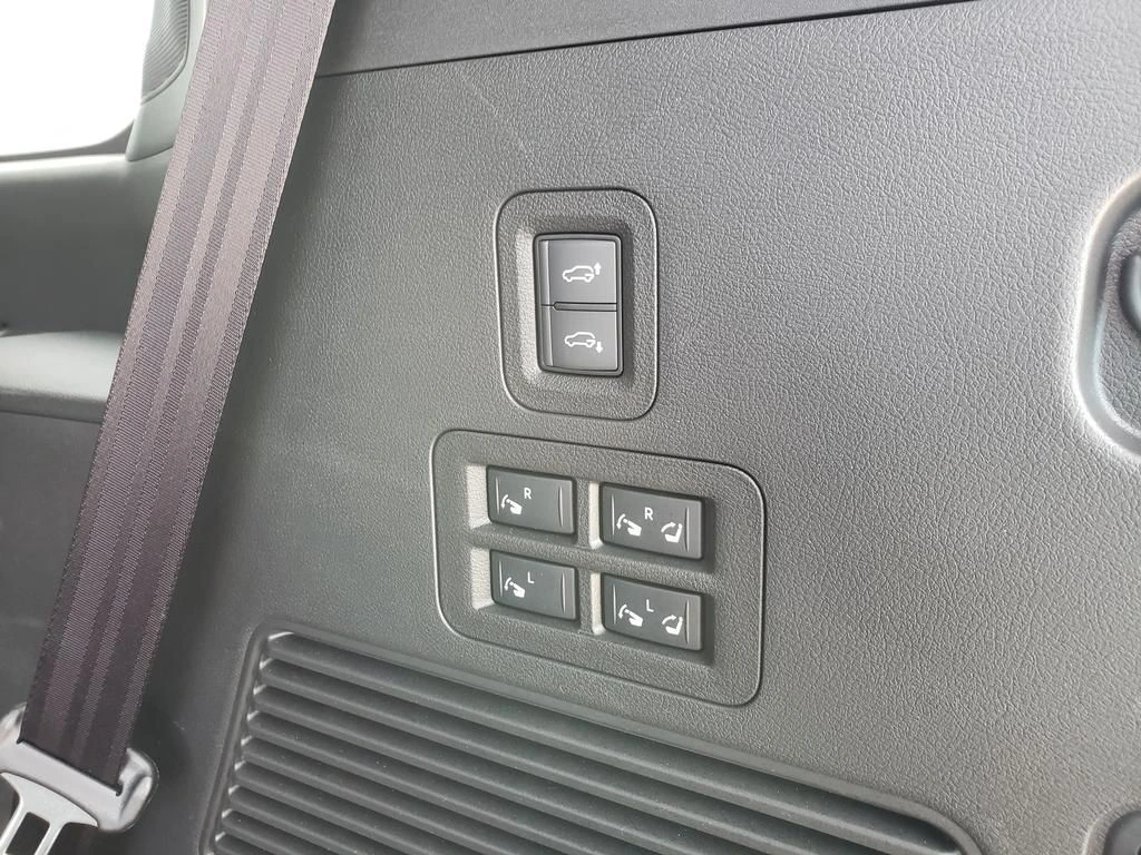 2025 Nissan Armada PRO-4X - Photo 11