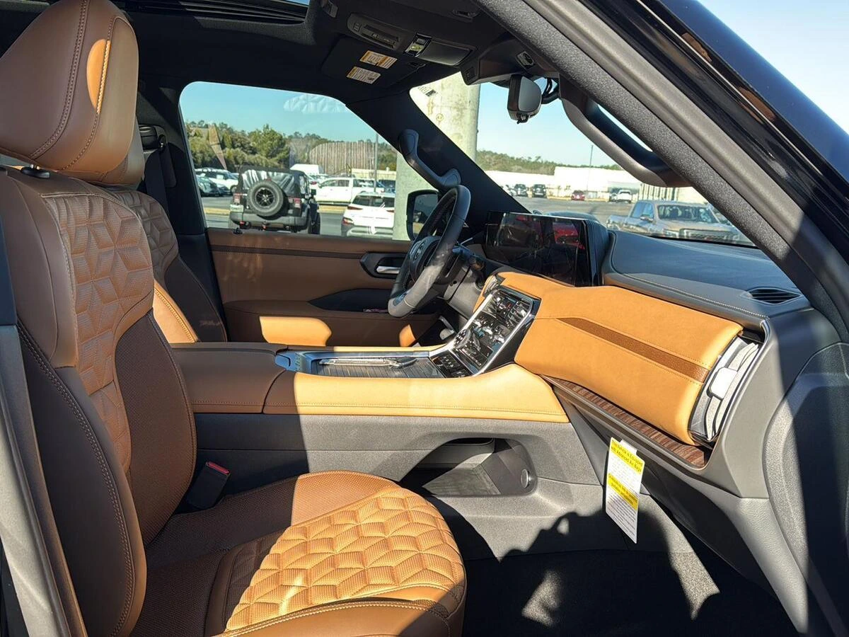 2026 Nissan Armada Platinum Reserve - Photo 11
