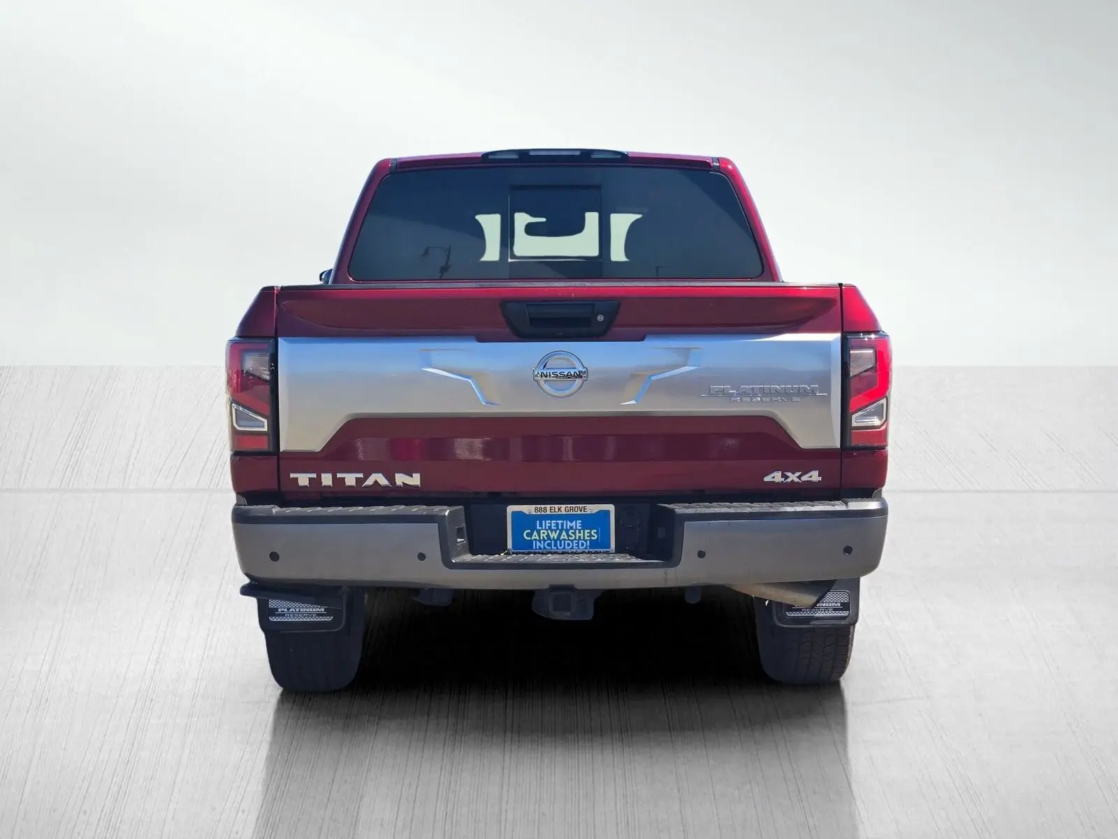 2021 Nissan Titan Crew Cab Platinum Reserve photo 3