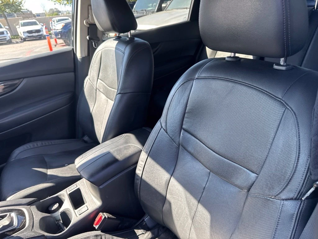 2020 Nissan Rogue SL - Photo 6