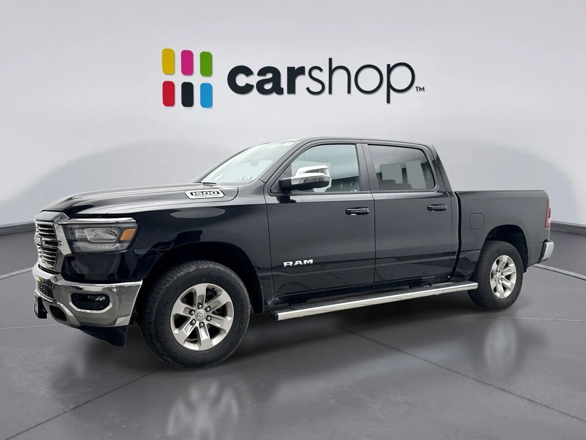 2024 RAM 1500 Laramie 4x4 Crew Cab 5'7's photo