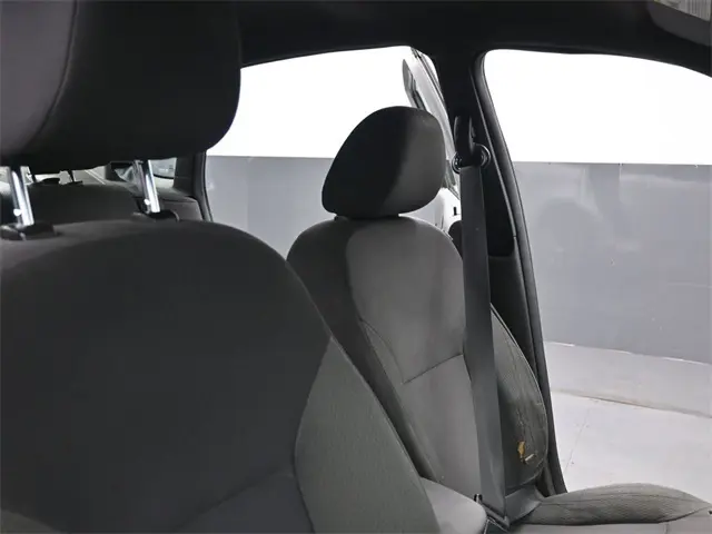 2011 Ford Focus SES photo 22
