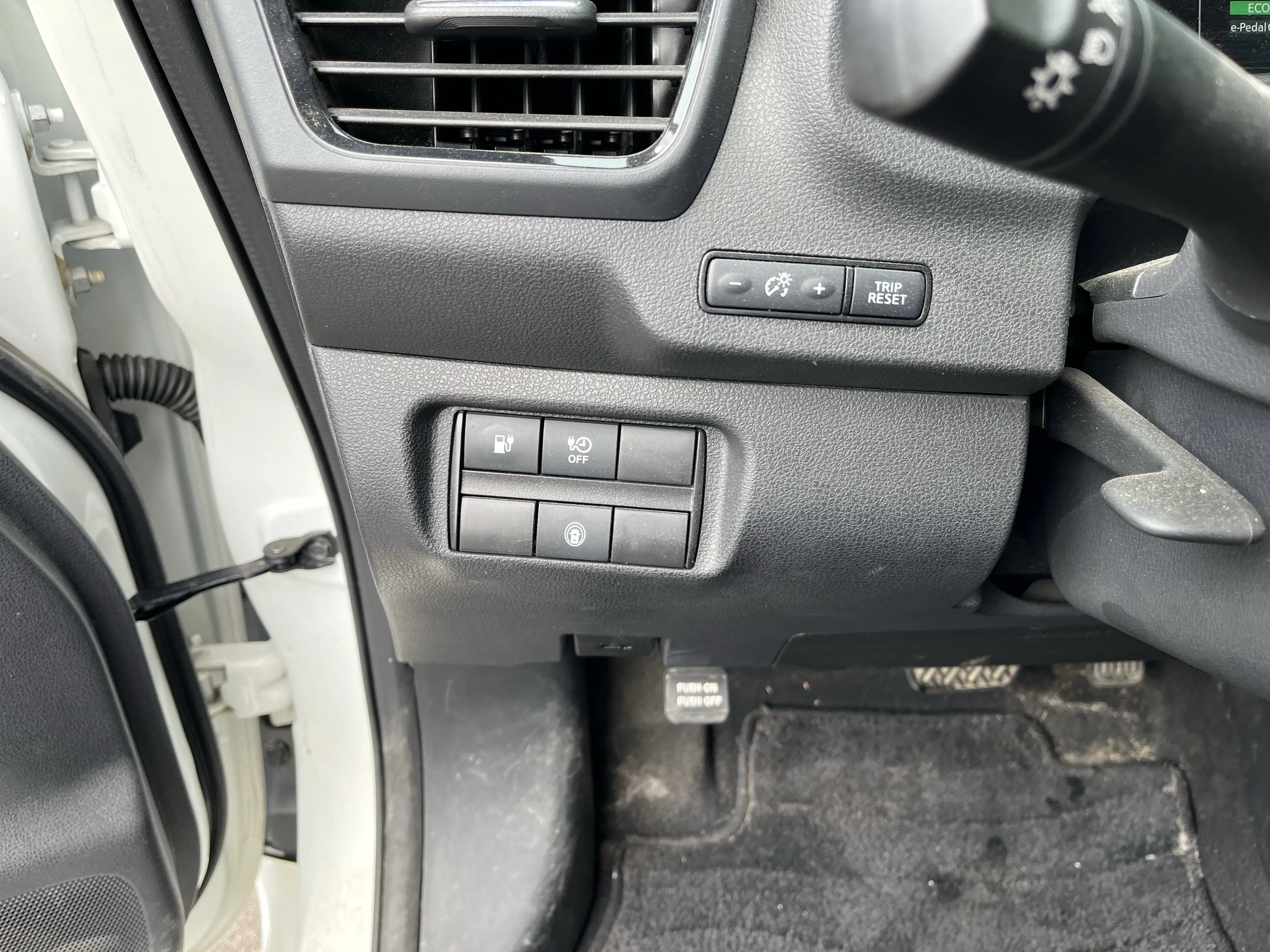 2022 Nissan Leaf Plus photo 11