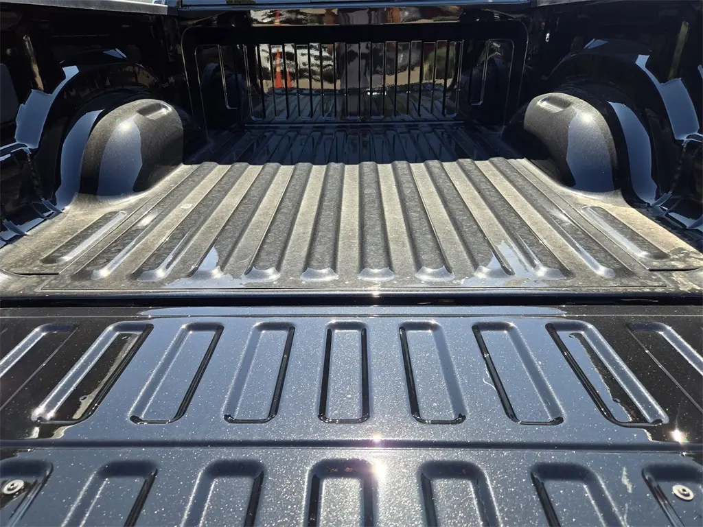 2026 Ram 1500 Laramie photo 24