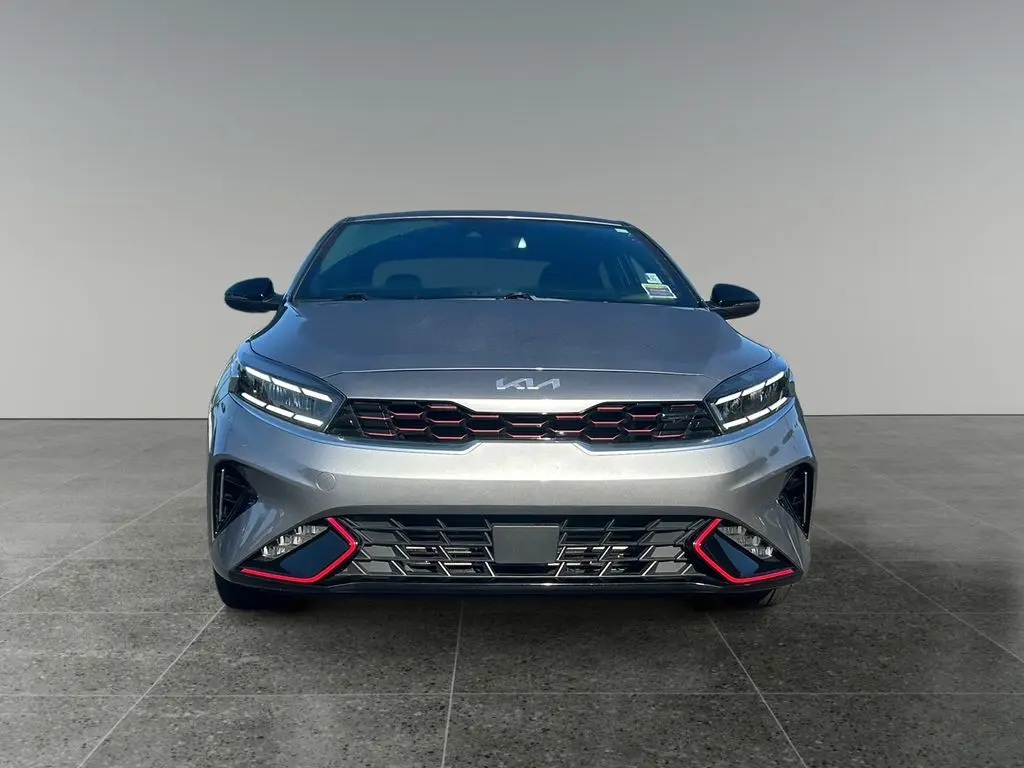 2023 Kia Forte GT photo 2