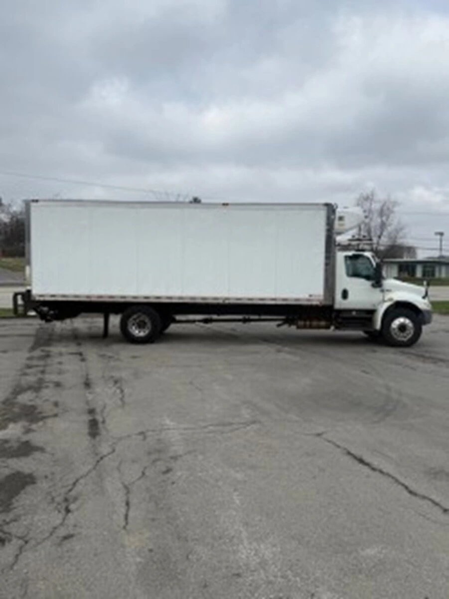 2021 International MV - image 3