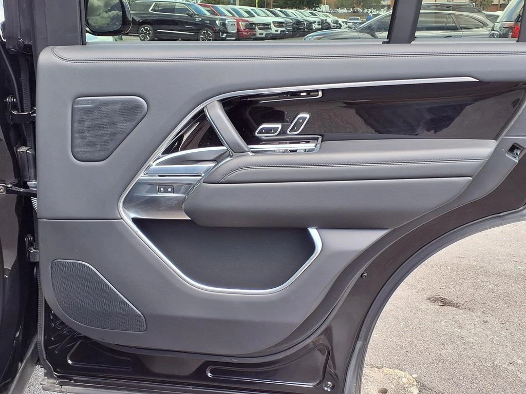 2025 Land Rover Range Rover SE - Photo 14