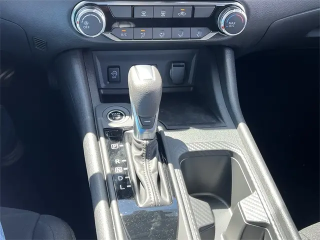 2025 Nissan Sentra S photo 12