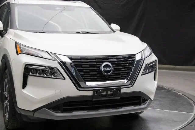 2023 Nissan Rogue SV photo 3