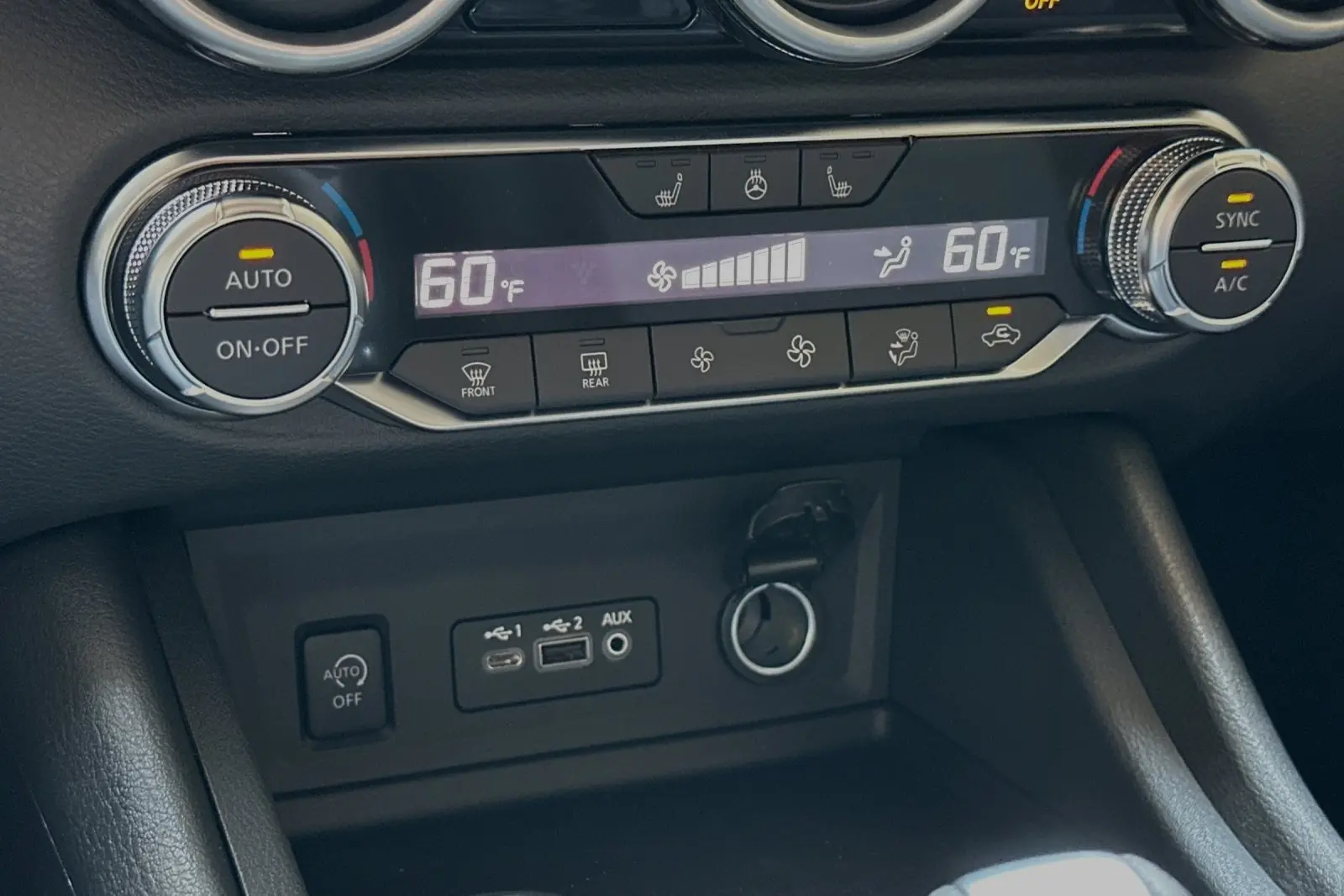 2025 Nissan Sentra SV photo 16