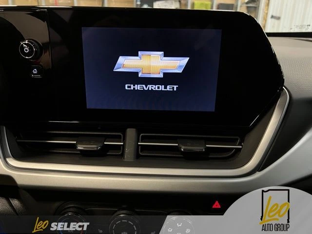 2025 Chevrolet Trax LS - Photo 10