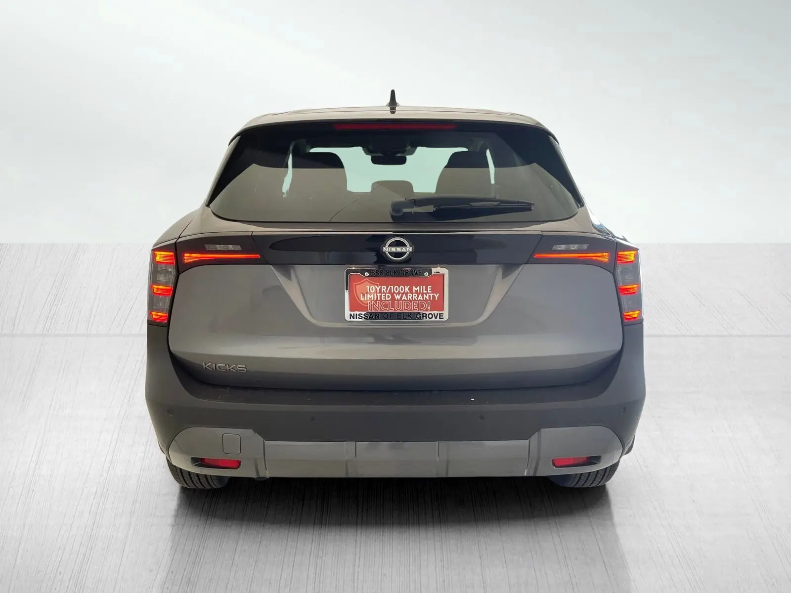 2025 Nissan Kicks SV photo 5