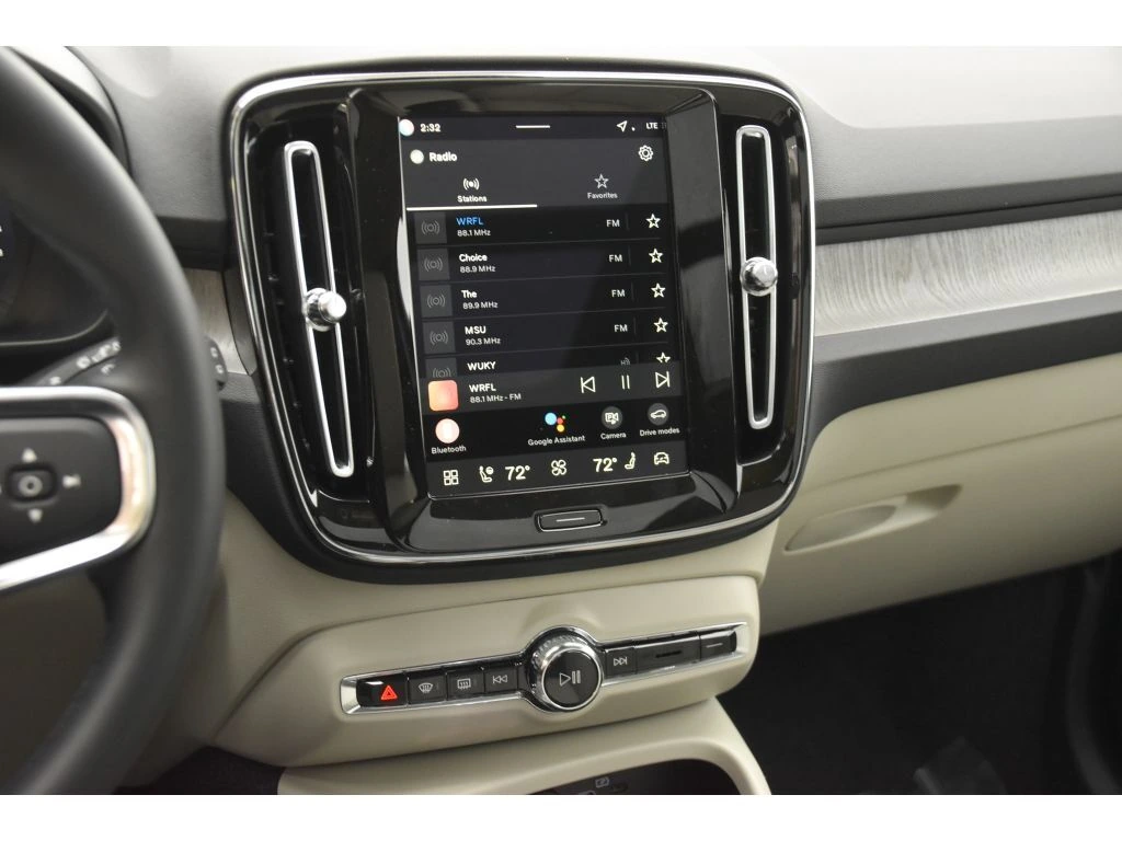 2026 Volvo - image 19