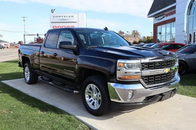 Used 2016 Chevrolet Silverado 1500 LT with VIN 1GCVKREC3GZ121425 for sale in Aurora, OH