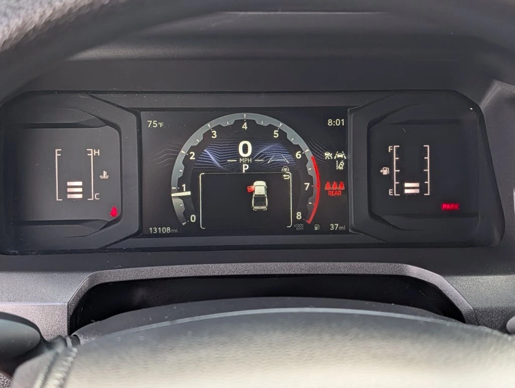 2025 Toyota Tacoma SR5 - Photo 18