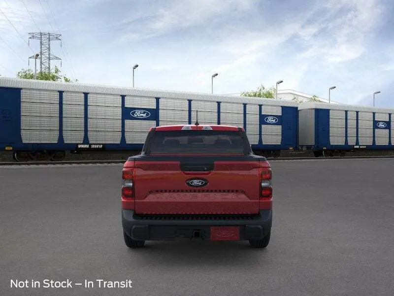 2025 Ford Maverick XLT photo 3