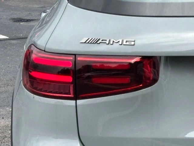 2026 Mercedes-Benz GLB AMG GLB 35 - Photo 12