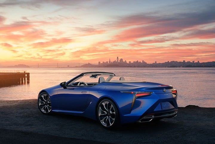 2021_Lexus_LC_500_Convertible_rear