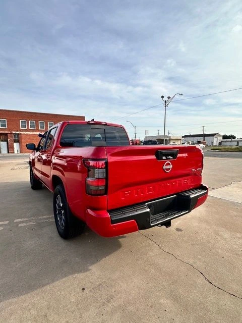 2024 Nissan Frontier SL - Photo 10
