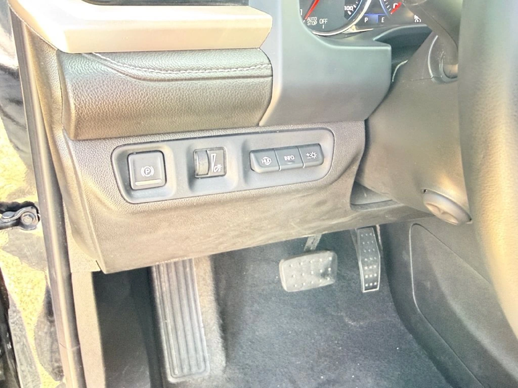 2023 GMC Acadia Denali - Photo 17