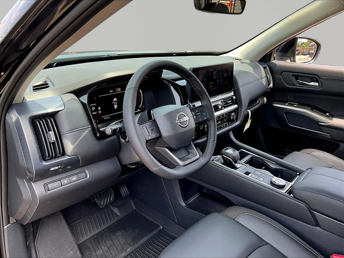 2026 Nissan Pathfinder SL - Photo 15