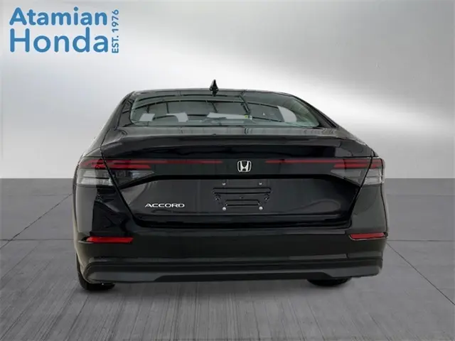 2025 Honda Accord LX photo 4