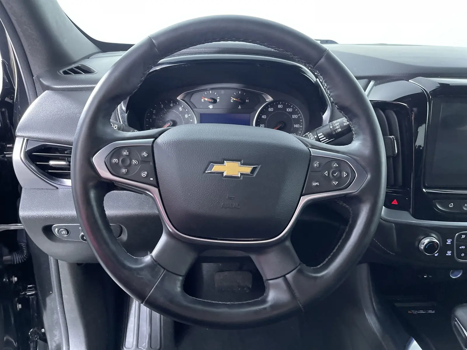 2023 Chevrolet Traverse Leather photo 13