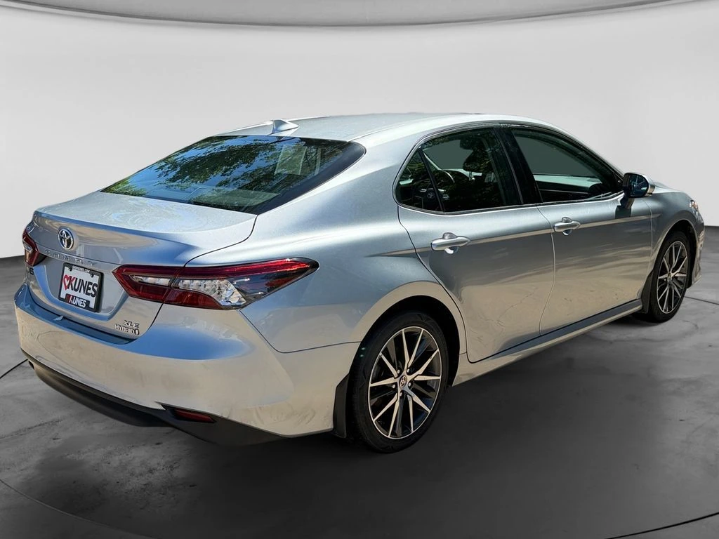2023 Toyota Camry XLE - Photo 10