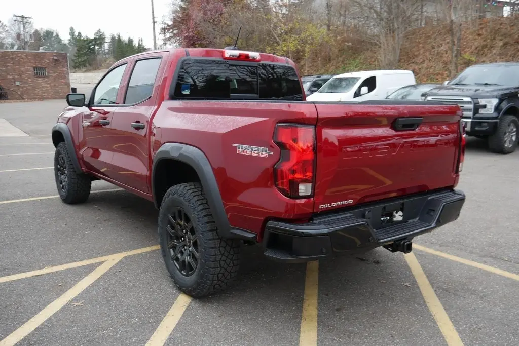 2026 Chevrolet Colorado Trail Boss photo 4