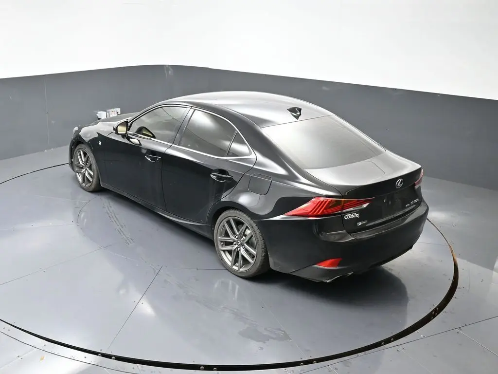 2017 Lexus IS 300 photo 15