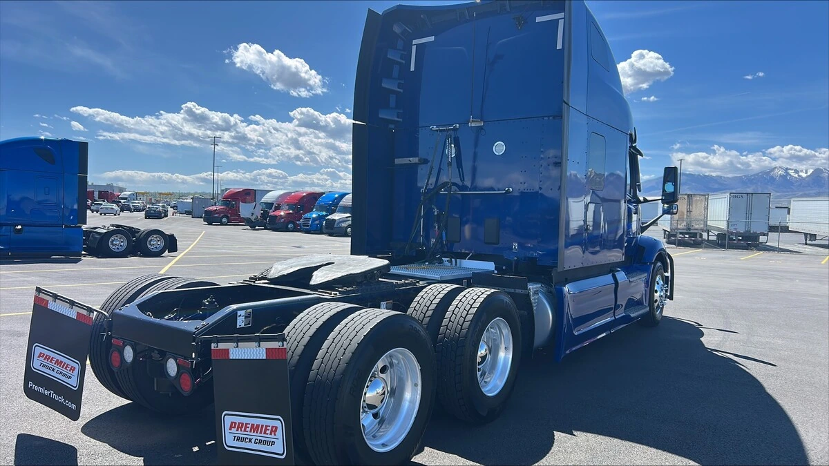 2023 Peterbilt 579 - image 5