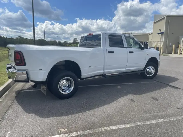 2026 Ram 3500 Tradesman photo 6
