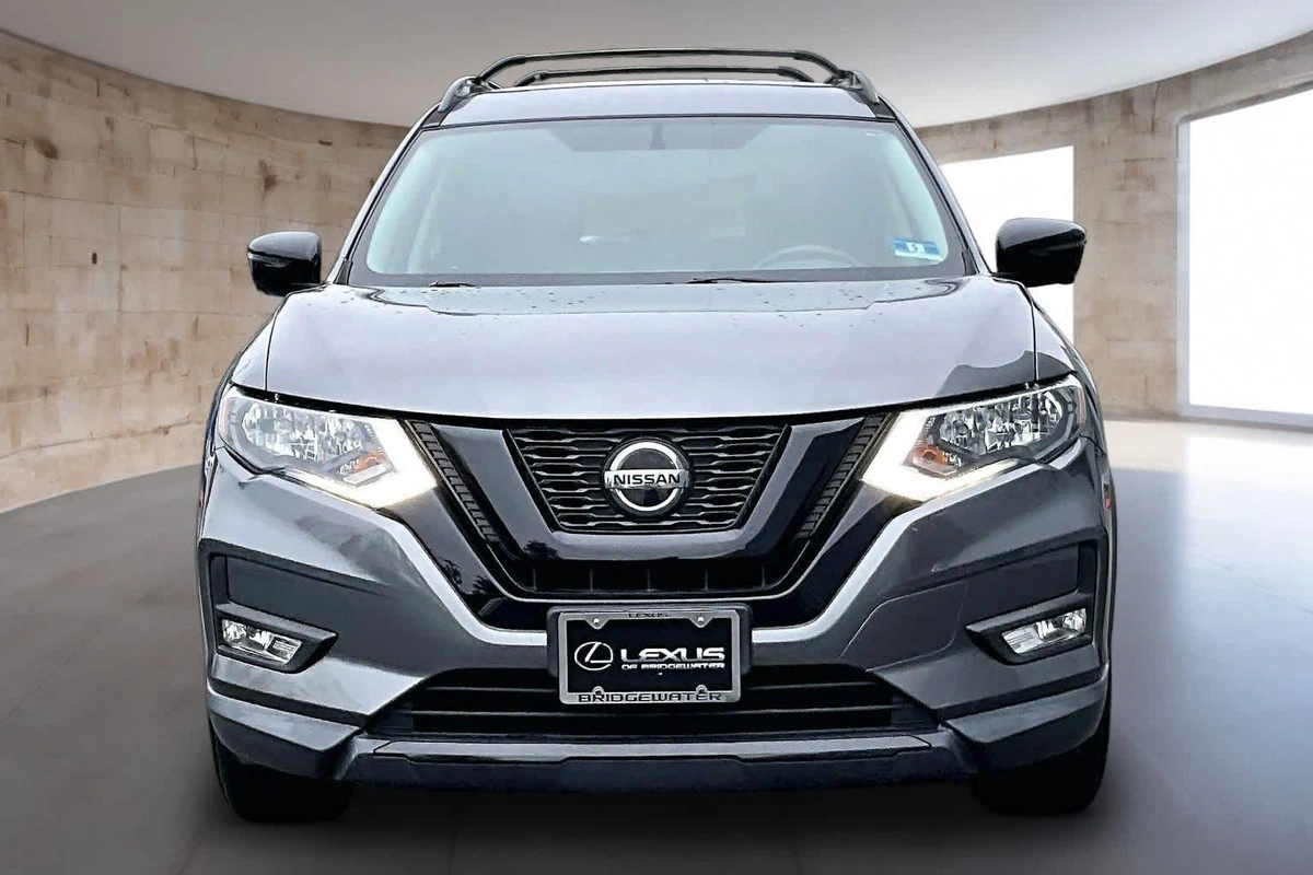 Used 2018 Nissan Rogue SV with VIN 5N1AT2MV1JC756686 for sale in Bridgewater, NJ