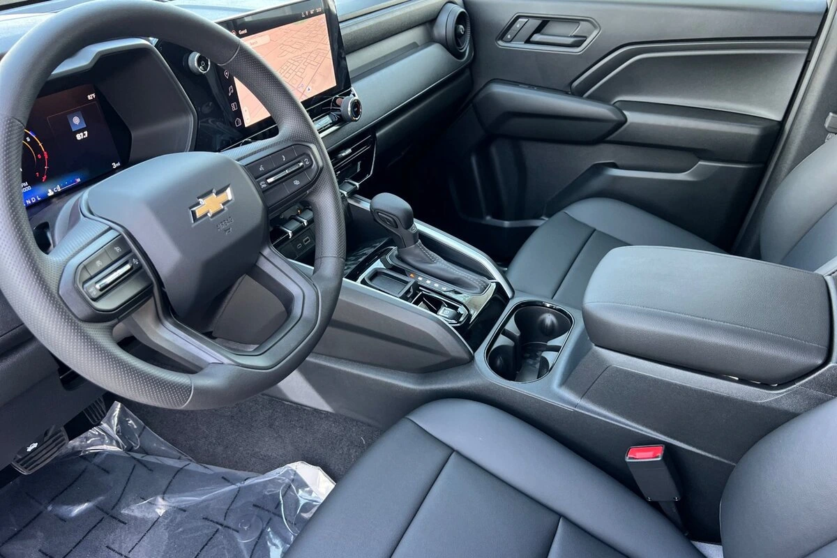 2026 Chevrolet Colorado Work Truck - Photo 11