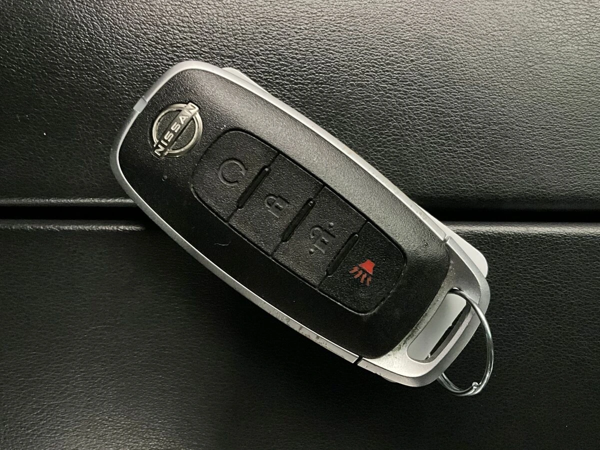 2023 Nissan Rogue SV - Photo 14